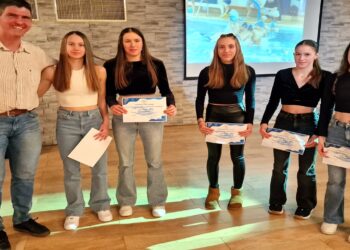 Η  Κολυμβητικής Ένωση Κοζάνης έκοψε την πίτα της για τη νέα χρονιά