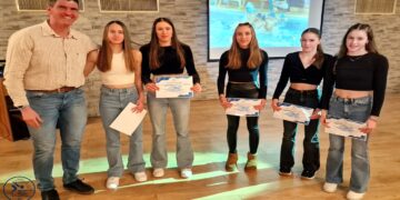 Η  Κολυμβητικής Ένωση Κοζάνης έκοψε την πίτα της για τη νέα χρονιά