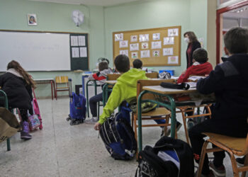 Κορονοϊός: Μέτρα προστασίας ανακοινώνει ο ΕΟΔΥ ενόψει της επαναλειτουργίας των σχολείων