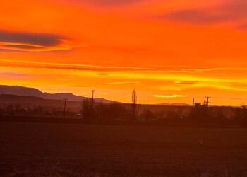 "Μαγικό" ξημέρωμα σήμερα το πρωί στην Πτολεμαΐδα - Δείτε τις υπέροχες φωτογραφίες