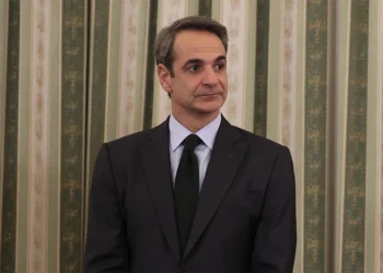 Πάει πιο πίσω η ρύθμιση για τα ομόφυλα ζευγάρια – Μητσοτάκης: Πρώτα θα εξηγήσουμε τι θέλουμε να κάνουμε και μετά το χρονοδιάγραμμα