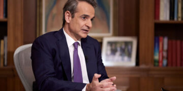 Μητσοτάκης: Όχι στην παρένθετη μητέρα στα ομόφυλα ζευγάρια - Δεν θα βάλω κομματική πειθαρχία στους βουλευτές - Βίντεο