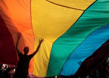 Νομοσχέδια για ομόφυλα ζευγάρια: Ώρα αποφάσεων στην κυβέρνηση