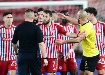 Οι φάσεις για τις οποίες διαμαρτύρεται ο Ολυμπιακός στο παιχνίδι με την ΑΕΚ - Βίντεο