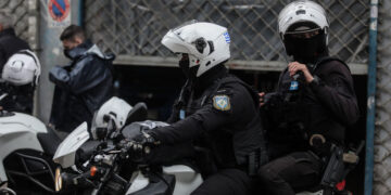 «Παιδιά β' Γυμνασίου με fullface απείλησαν πως θα τον σκοτώσουν» - Συγκλονίζει η μάνα του 14χρονου στην Αγία Παρασκευή