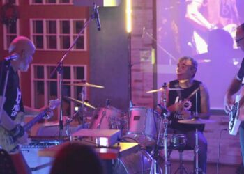 Πτολεμαΐδα: Βίντεο του Φάνη Τοψαχαλίδη από την επετειακή εμφάνιση της Υπόγειας Τροχιάς στη Splendor