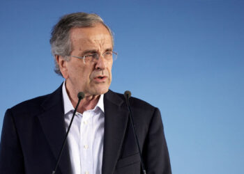 Σαμαράς για ομόφυλα ζευγάρια: Λέμε στον ελληνικό λαό να μην απέχει και ταυτόχρονα στους βουλευτές και υπουργούς να απέχουν;