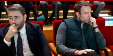 Στέφανος Κασσελάκης - Νίκος Ανδρουλάκης: Δύο ξένοι στην Πόλη - Συνωστισμός για την Κεντροαριστερά στο Φανάρι