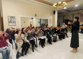 Στη νοηματική γλώσσα...τραγούδησε (!) η Χορωδία των Μικρασιατών Πτολεμαΐδας