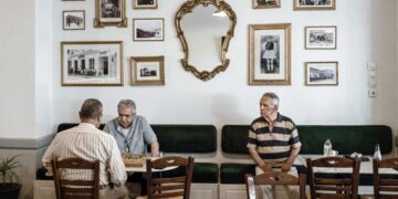 «Έρχονται» αυξήσεις και αναδρομικά άνω των 50 μηνών σε συνταξιούχους, οι τέσσερις κατηγορίες