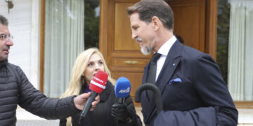 Τέως βασιλιάς Κωνσταντίνος: Στο Τατόι η οικογένεια για το ετήσιο μνημόσυνο – Δείτε βίντεο