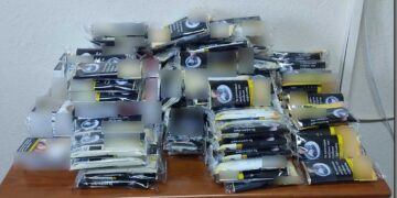 Συνελήφθησαν δύο άτομα στην Πτολεμαΐδα για 152 πακέτα αφορολόγητα τσιγάρα και λαθραίο καπνό