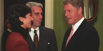 Τζέφρι Έπσταϊν: Βόμβα με τον Μπιλ Κλίντον στη λίστα με τους πελάτες του - Πάνω από 200 ονόματα βγαίνουν στη φόρα