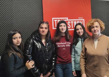 Β. Γαστεράτου: Η ομάδα “Βιβλιόφιλες” με τις μαθήτριες του 5ου Γυμνασίου και το πρόγραμμα φιλαναγνωσίας