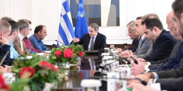 Αγρότες: Το πακέτο της κυβέρνησης για αποκλιμάκωση- Η μπάλα στα μπλόκα και το… ΚΚΕ