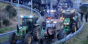 Οι αγρότες κατεβαίνουν στην Αθήνα με τρακτέρ