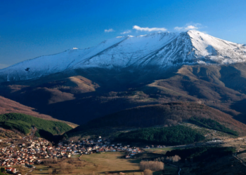 Άσκιο: Διαδρομή σε ένα διαφορετικό βουνό χωρίς σκιά στην Δυτική Μακεδονία