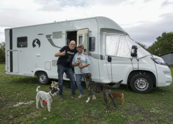 Η Patricia και ο Frank: Από την Αμβέρσα στο camping του Καρπερού Γρεβενών