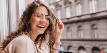 Χαμογελάστε έστω και για μια στιγμή: Θα κάνετε τους άλλους, αλλά και τον εαυτό σας πιο ευτυχισμένους