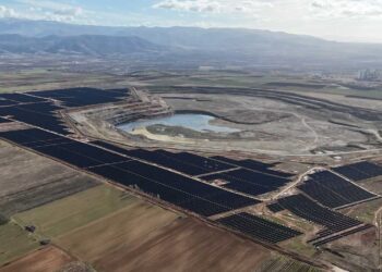 ΔΕΗ και RWE κατασκευάζουν πρόσθετο φωτοβολταϊκό έργο ισχύος 450 MWp στο Αμύνταιο