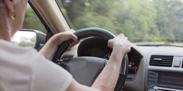 Δίπλωμα οδήγησης μέχρι τα 100 με τις ευλογίες του Ευρωπαϊκού Κοινοβουλίου και...όποιον "πάρει ο Χάρος"