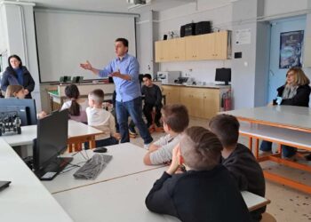 Eπίσκεψη στον Πόλο Εκπαιδευτικής Καινοτομίας Τ.Π.Ε. Πτολεμαΐδας - ΠΕΚΤΠΕ από το 1ο Δημοτικό Σχολείο Αγ. Παρασκευής