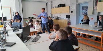 Eπίσκεψη στον Πόλο Εκπαιδευτικής Καινοτομίας Τ.Π.Ε. Πτολεμαΐδας - ΠΕΚΤΠΕ από το 1ο Δημοτικό Σχολείο Αγ. Παρασκευής