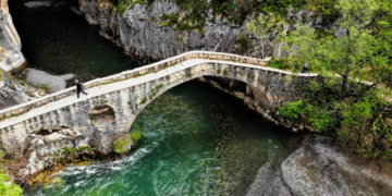 Φαράγγι Πορτίτσας: Οι άγνωστες «Συμπληγάδες» στα Γρεβενά