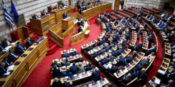 Γάμος ομόφυλων ζευγαριών: Η τελική αριθμητική στη ΝΔ – Τι θα πουν στη Βουλή Μητσοτάκης και Σαμαράς