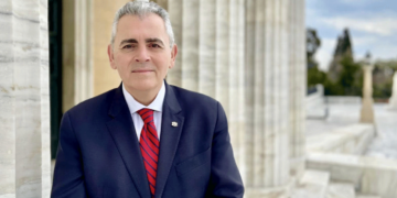 Ο Μάξιμος Χαρακόπουλος για το νομοσχέδιο περί “γάμου” ομόφυλων: “Υφιστάμεθα μπούλινγκ” επειδή θα το καταψηφίσω