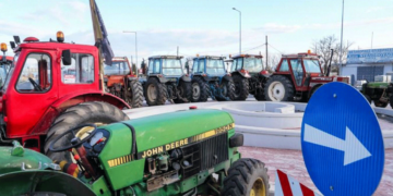 Οι αγρότες κλείνουν επ’ αόριστον από σήμερα την ΕΟ Θεσσαλονίκης-Μουδανιών