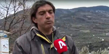 Κορινθία: Δημοτικός υπάλληλος ο πατέρας της οικογένειας των παλαιοχριστιανών – Εργαζόταν με τηλεργασία!