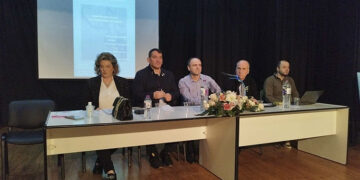 Παρουσία του Ολυμπιονίκη Πύρρου Δήμα και του πατέρα του αδικοχαμένου Άλκη Καμπανού πραγματοποιείται η ημερίδα ” Το ευ αγωνίζεσθαι ασπίδα στην οπαδική βία” στο Πνευματικό Κέντρο του Δήμου Εορδαίας