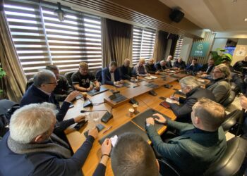 Πρόεδρος της ΠΕΔ ο Πάνος Κεπαπτσόγλου: «Προχωράμε ενωμένοι για τη Δυτική Μακεδονία»- Ζευκλής: Το επόμενο διάστημα θα μιλήσουμε για σκιές που υπάρχουν ανάμεσά μας»(VIDEO- φώτο)