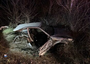 Τροχαίο σοκ στην Πέλλα: Αυτοκίνητο κόπηκε στα δύο μετά από σύγκρουση