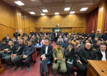 Κατάμεστη η αίθουσα του Περιφερειακού Συμβουλίου από αγρότες – κτηνοτρόφους – Τα βασικά προβλήματα και τι δεσμεύσεις ζητούν