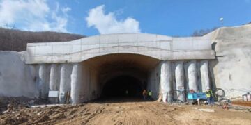 Η Σήραγγα της Κλεισούρας από την μεριά της Πτολεμαΐδας (ΦΩΤΟ)