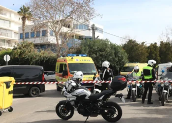 Σκότωσε τρεις και αυτοκτόνησε ο Αιγύπτιος δράστης που εισέβαλε σε ναυτιλιακή στη Γλυφάδα