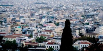 Έβγαλαν στο «σφυρί» το σπίτι χήρας για οφειλή 11.700 ευρώ – Πώς τη δικαίωσε το δικαστήριο