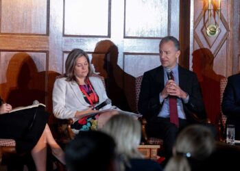 Στάσης από Ουάσιγκτον: Καθαρές τεχνολογίες και ευέλικτη χωρητικότητα ολόκληρο το business plan της ΔΕΗ για τα επόμενα χρόνια