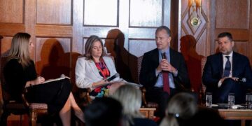 Στάσης από Ουάσιγκτον: Καθαρές τεχνολογίες και ευέλικτη χωρητικότητα ολόκληρο το business plan της ΔΕΗ για τα επόμενα χρόνια