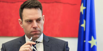 Σε σοκ τα στελέχη του ΣΥΡΙΖΑ -Προτείνουν έκτακτη συνεδρίαση της ΚΕ, πιθανή αμφισβήτηση Κασσελάκη