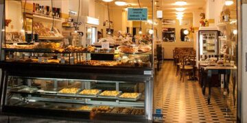 Τίτλοι τέλους για ένα ακόμα ιστορικό μπουγατσάδικο με το ομορφότερο σαλονάκι στην Κοζάνη