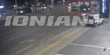 Πάτρα: Βίντεο ντοκουμέντο από το δυστύχημα με τους δύο νεαρούς και τη μοτοσικλέτα