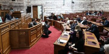 Βουλή: Αυξημένη συναίνεση στο νομοσχέδιο για τον γάμο των ομοφύλων - «Ναι» από ΝΔ, ΣΥΡΙΖΑ και ΠΑΣΟΚ