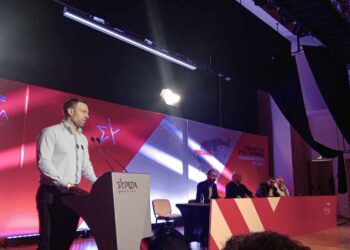Στέφανος Κασσελάκης από την Κοζάνη: “Αποκέντρωση τώρα” (βίντεο)