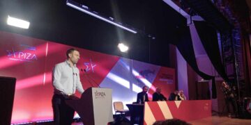 Στέφανος Κασσελάκης από την Κοζάνη: “Αποκέντρωση τώρα” (βίντεο)