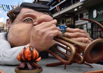 Φωτογραφικά στιγμιότυπα από την αποκριάτικη παρέλαση στην Κοζάνη