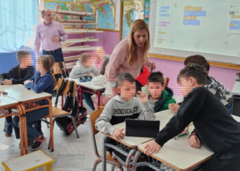 Φλώρινα: Αυτόματο όχημα-λεωφορείο με τη χρήση αισθητήρα δημιούργησαν μαθητές