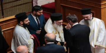 Στο «τραπέζι» αντίποινα της Εκκλησίας για το γάμο ομοφύλων, την Τρίτη οι αποφάσεις της Ιεραρχίας